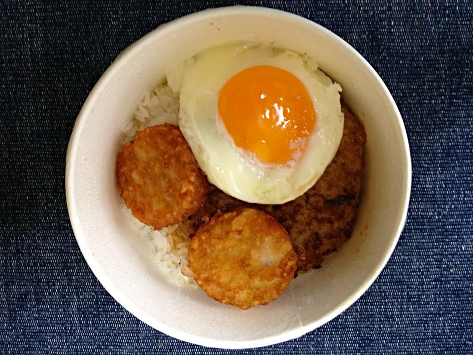 ハンバーグロコモコ丼|ばーさんさん