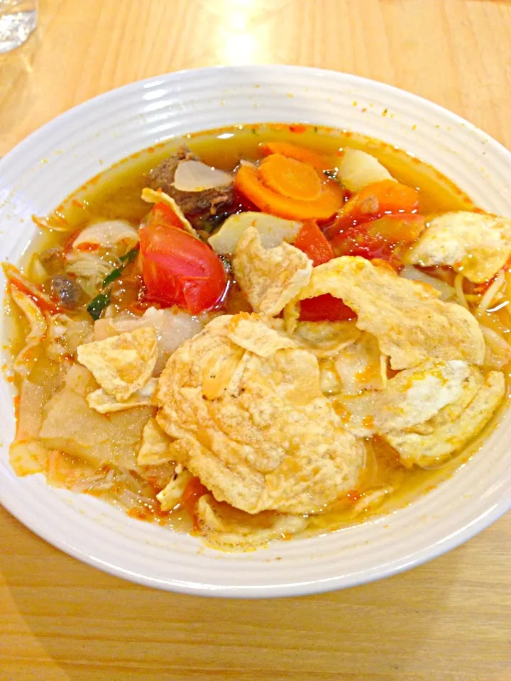 Soto Betawi|tania wijayaさん