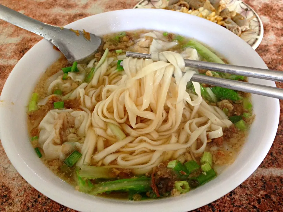 餛飩麵|劉美禎さん