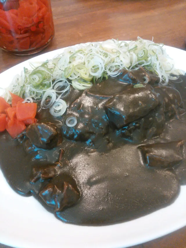 ネギと牛すじカレー|ひとみっちさん