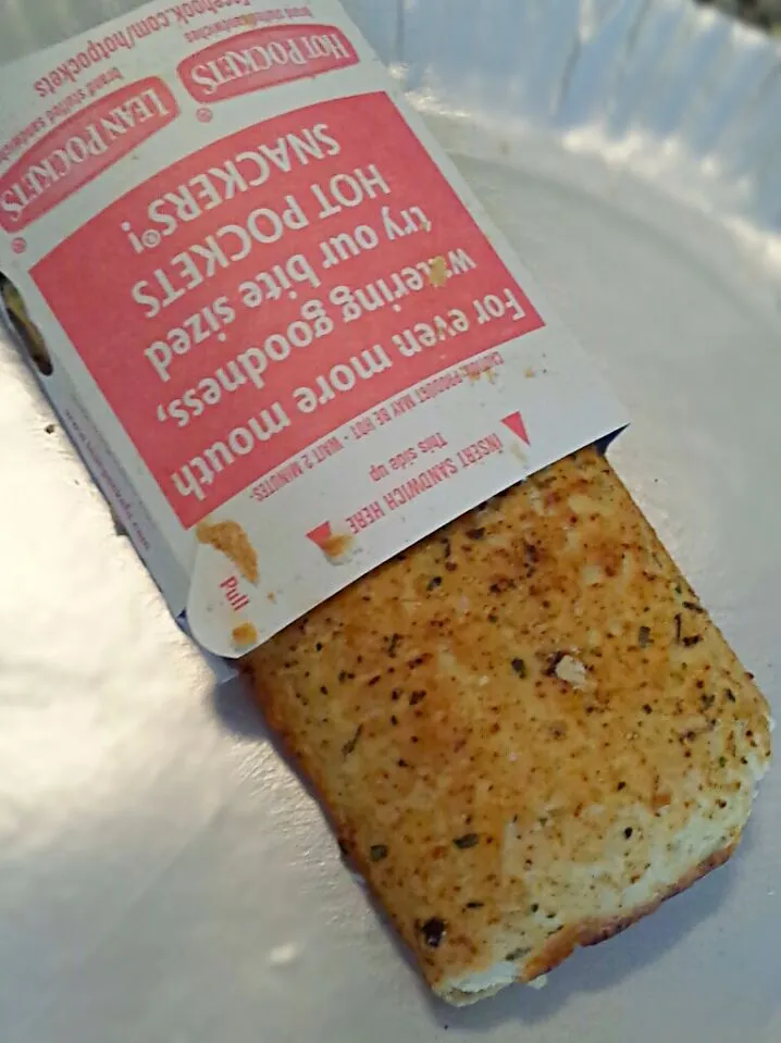 Snapdishの料理写真:hot pockets : 4 cheese and 4 meat|enihsさん