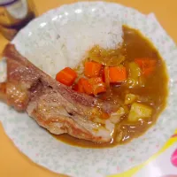 Snapdishの料理写真:スペアリブのカレー|k.yamadaさん