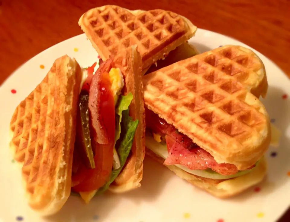 Snapdishの料理写真:Waffle sandwich|Maylingさん