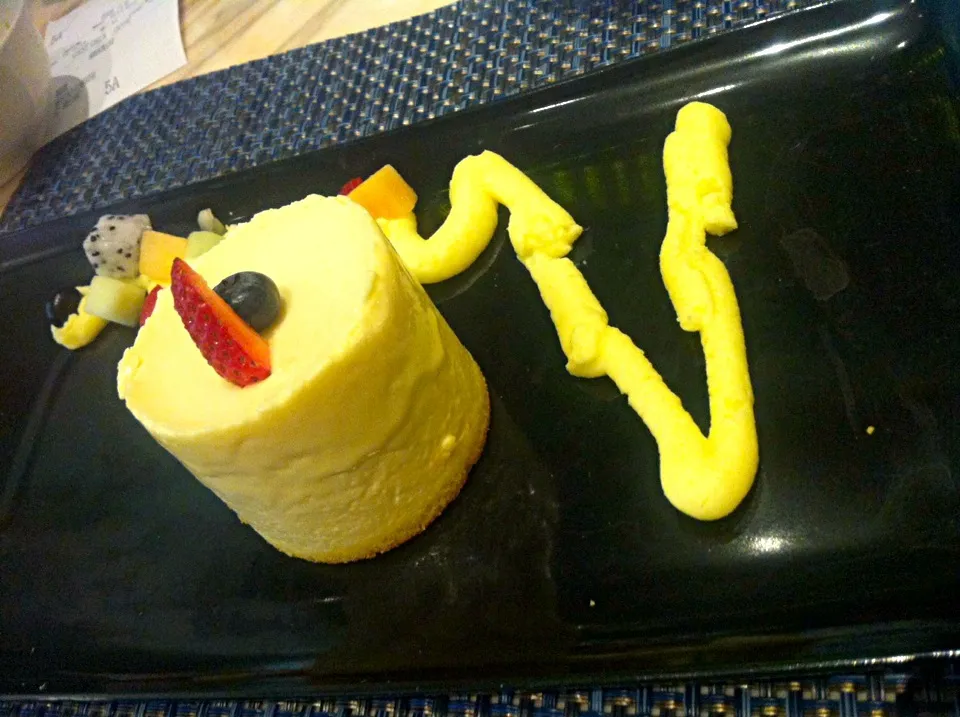 Snapdishの料理写真:White chocolate & cheese mousse|skyblueさん