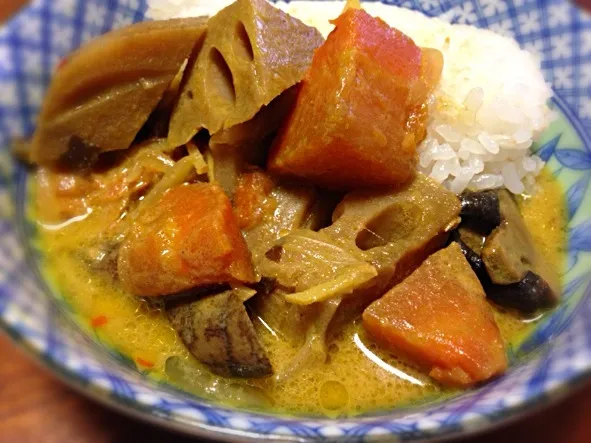 和風の煮物リメイクのココナツカレー|まちまちこさん