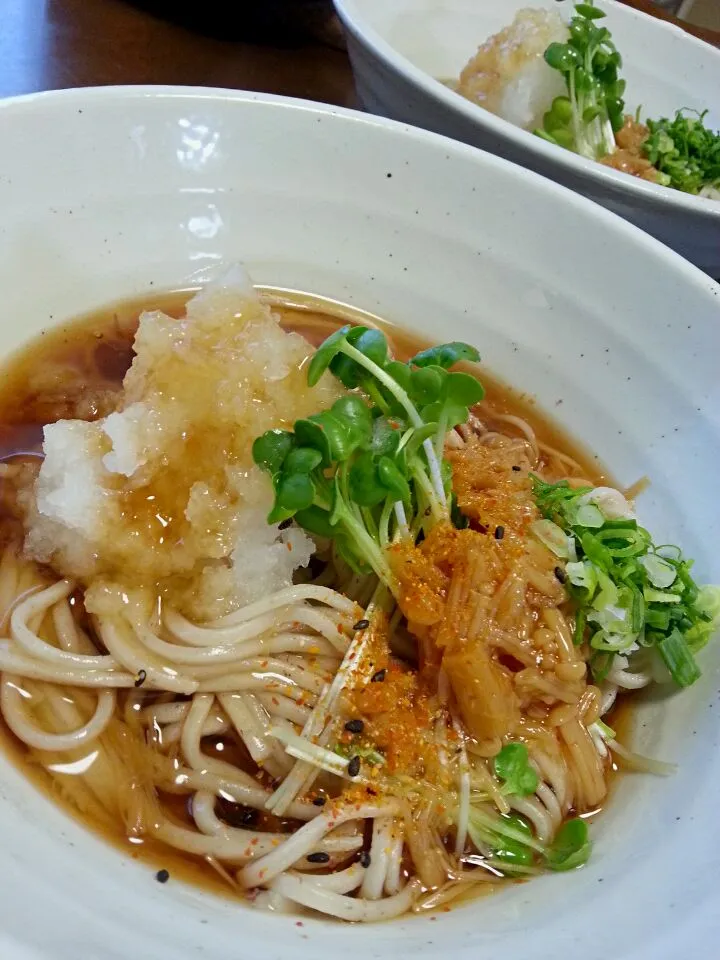 なめ茸おろしの温かい出汁餡掛け蕎麦|ふりるさん