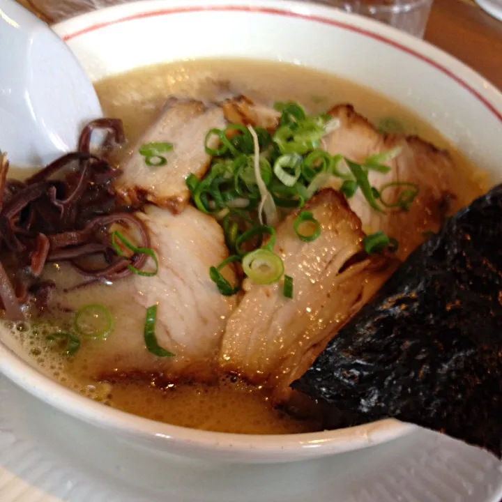 チャーシューとんこつラーメン|KOo yamazakiさん