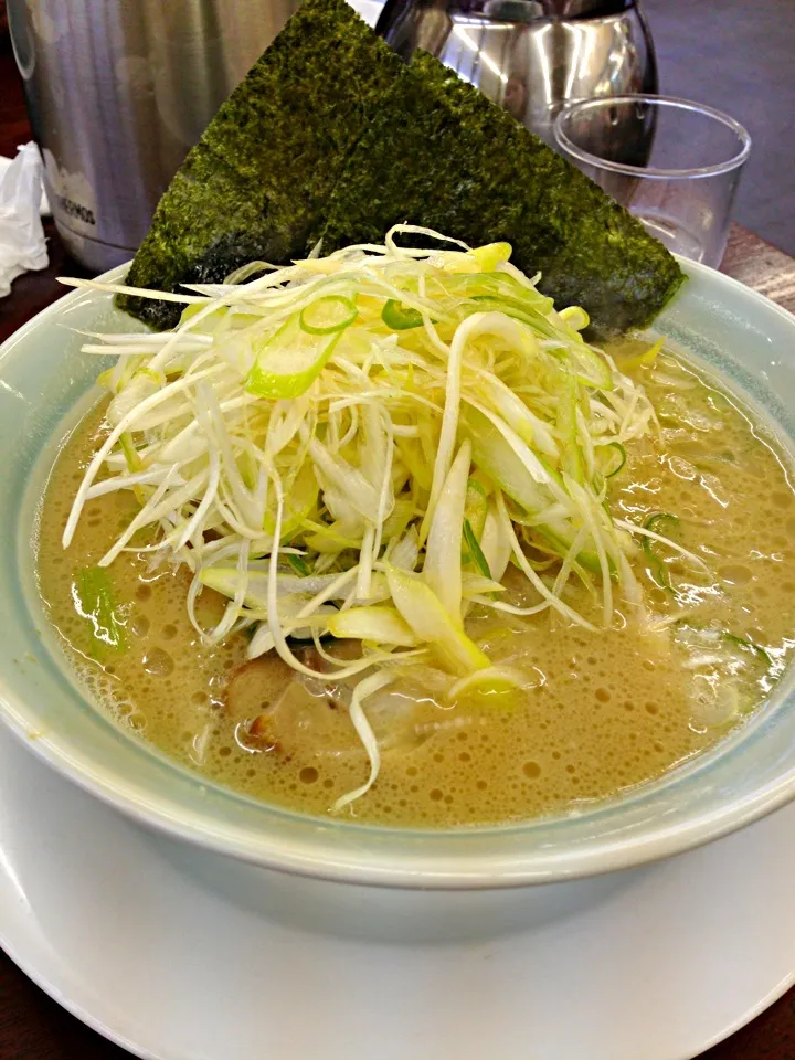 Snapdishの料理写真:家系ラーメン|☆mg☆さん