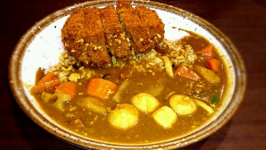 Snapdishの料理写真:キャベツメンチ＆根菜鶏そぼろカレー|ボンゴさん