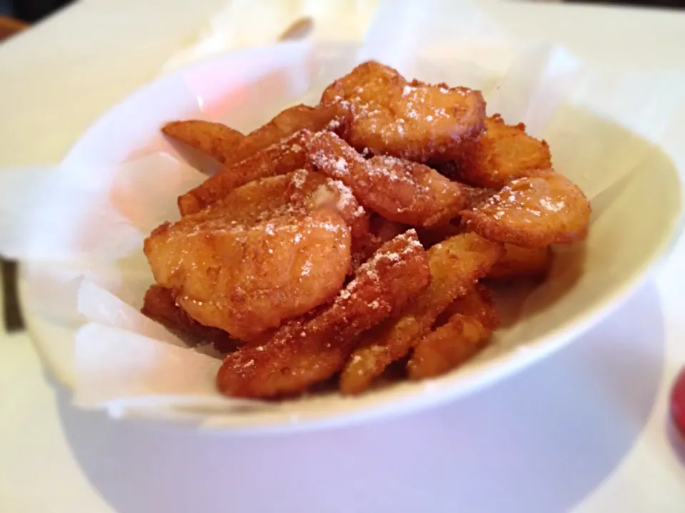 Warm Apple Fritter|Chris Shannonさん