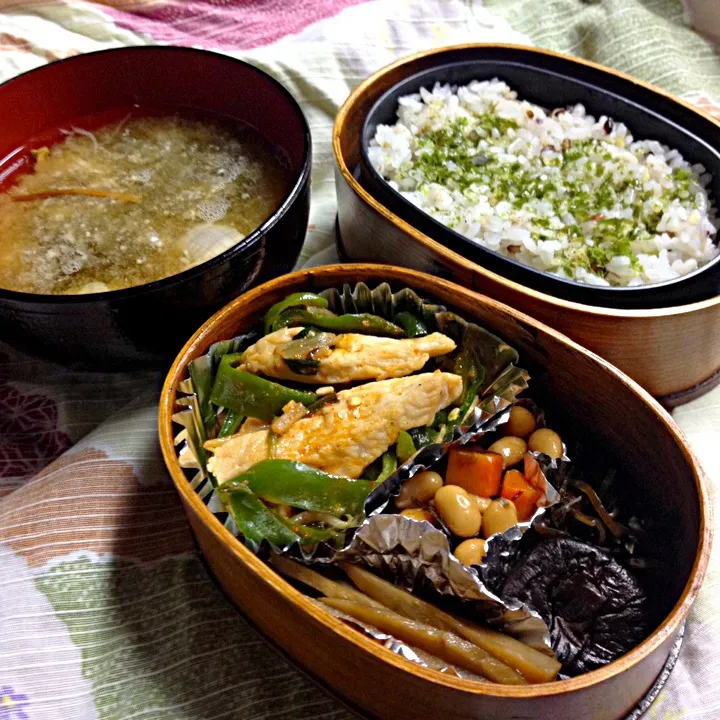 単身赴任のお弁当 鶏とピーマンの韓国風炒め弁当|ぽんたさん