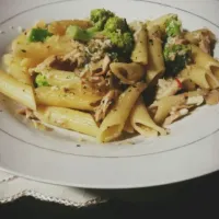 penne tuna with creamy broccoli|niecha majidさん