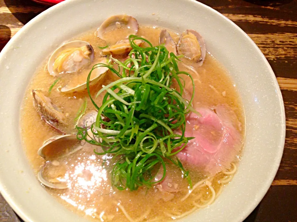 Snapdishの料理写真:あさりと味噌のラーメン|みきさん