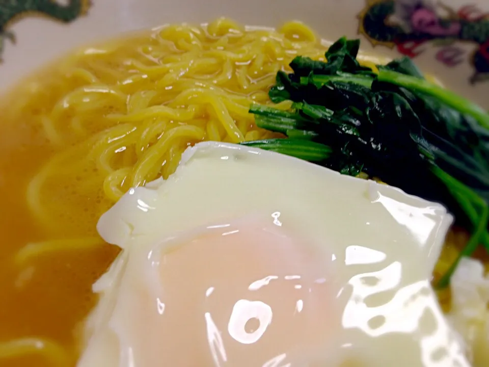 夜食の海老塩ラーメン|きむらゆりかさん