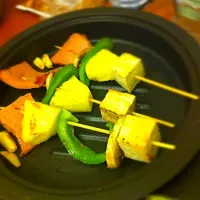 Snapdishの料理写真:Grilled ham, pineapple, mushrooms, green pepper and tofu|Annie Cさん