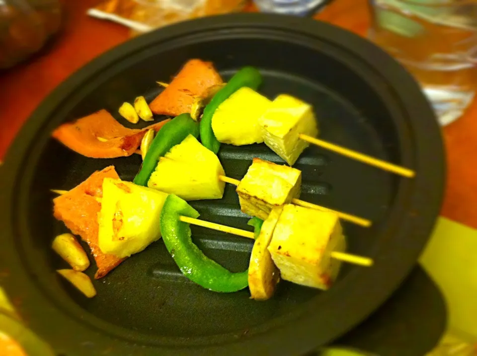 Grilled ham, pineapple, mushrooms, green pepper and tofu|Annie Cさん