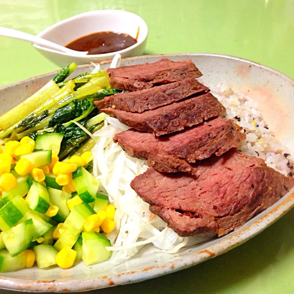 ステーキ丼。|うさ爺さん