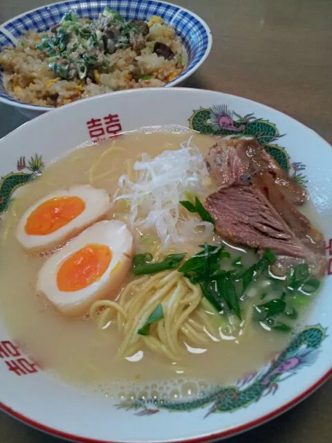 鶏白湯ラーメンとチャーマヨのせ炒飯|BOZEさん