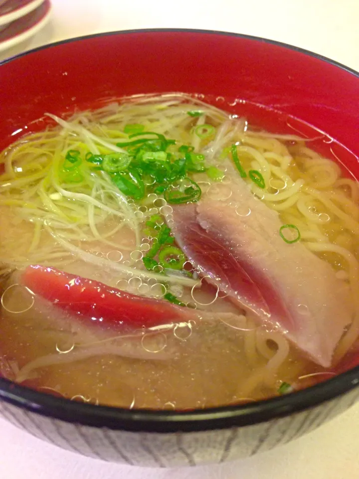 Snapdishの料理写真:マグロラーメン@はま寿司|めぎゅさん