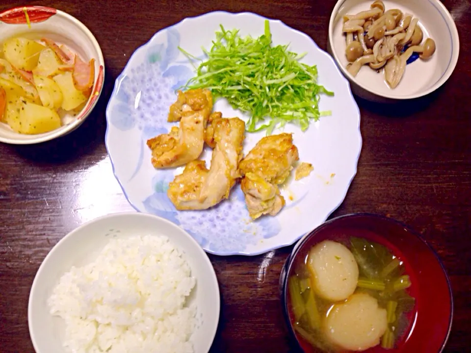 ジャーマンポテト、しめじのめんつゆポン酢和え、チキン南蛮、お麩とカブの葉の味噌汁|ぴこさん