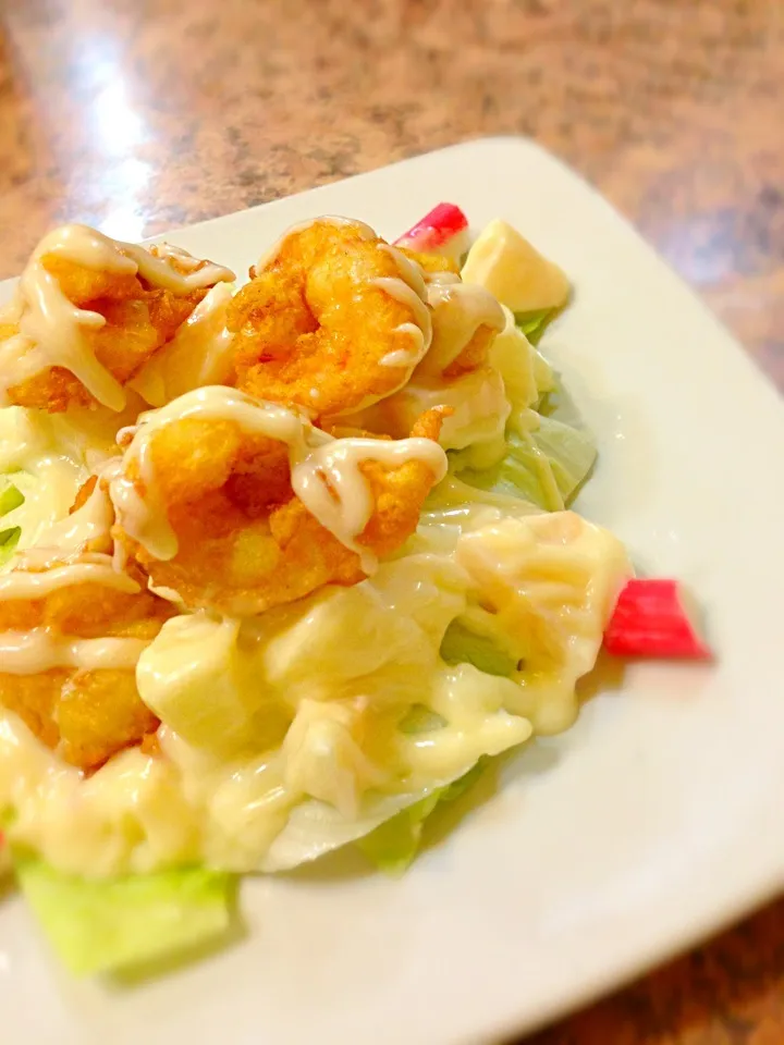 Crispy shrimp with salad|PhUnGさん