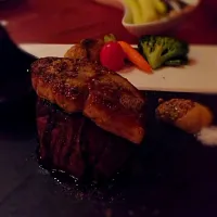 Filet Mignon with foie gras|Judy Vuさん