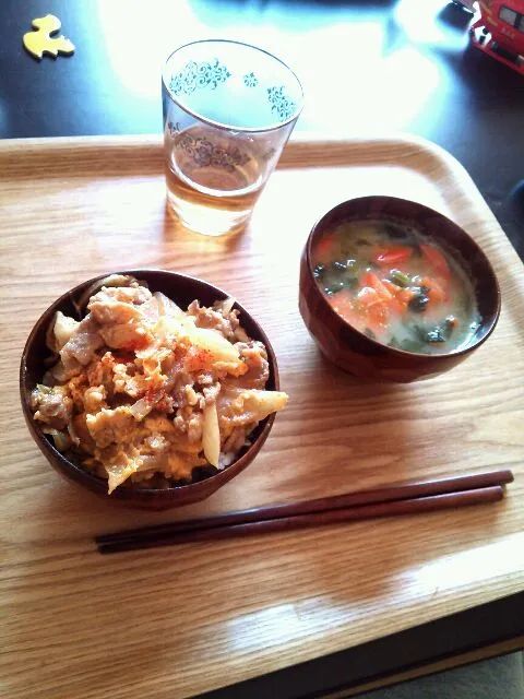 豚肉と玉ねぎの卵とじ丼|はなえさん