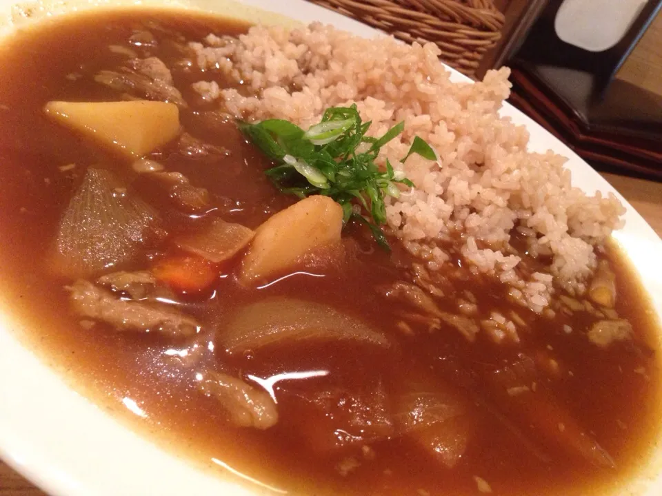 牛すじ和だしカレー。ほっこり系やな〜。|たけうちさん