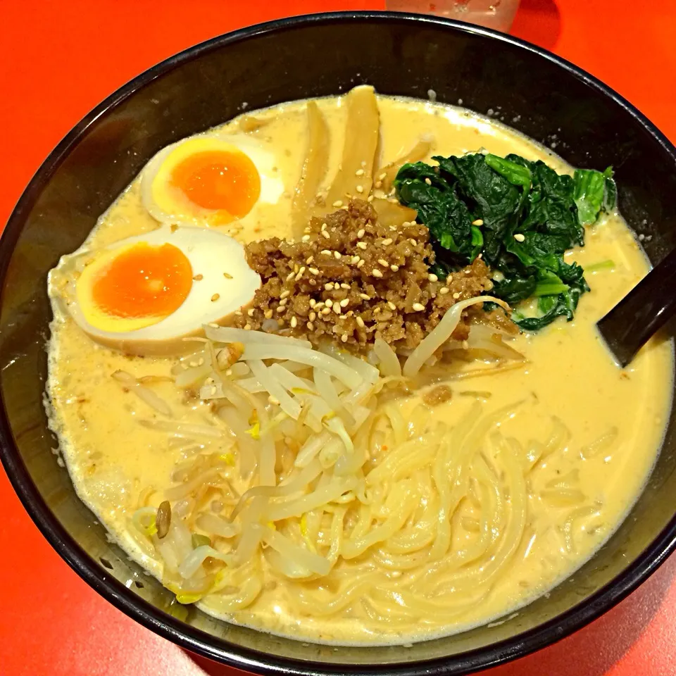 白ごまラーメンふたたび|uchikawa hiroshiさん