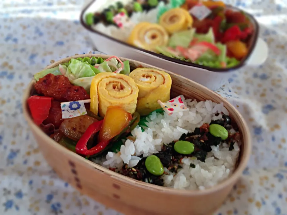 10月22日 酢鶏と卵焼きのくるくる巻きのお弁当|かとっちみゆさん