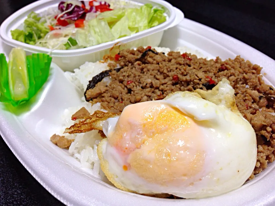 ผัดใบกะเพราหมู ガパオご飯弁当@ที่ญี่ปุ่น ほっともっと|akiさん