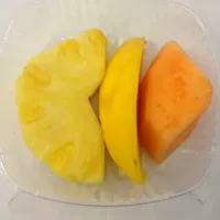 Fresh pineapple, mango and rock melon|morgan charlotteさん