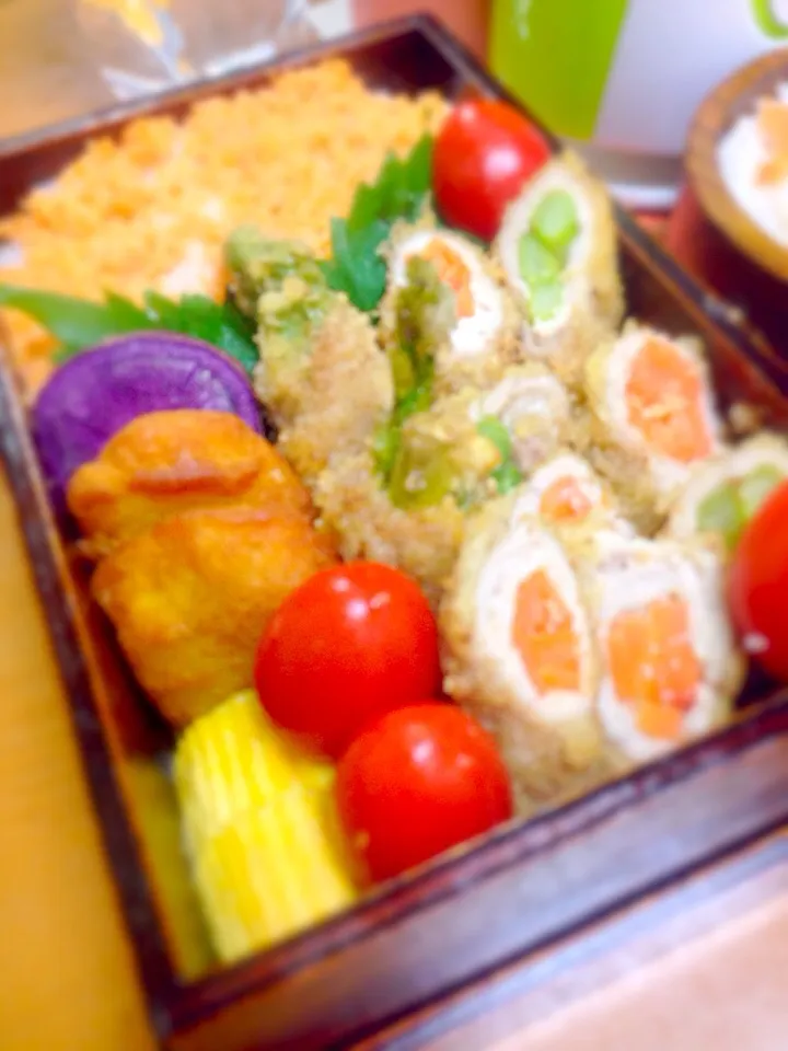 77日目(^^;;  3種野菜巻きカツのお弁当。|らぶかさん