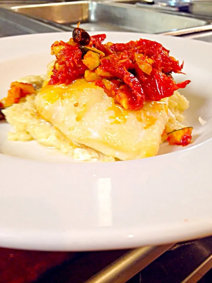 Seated Chilean Seabass with mushroom risotto and roasted tomato chutney|Theran Conradさん