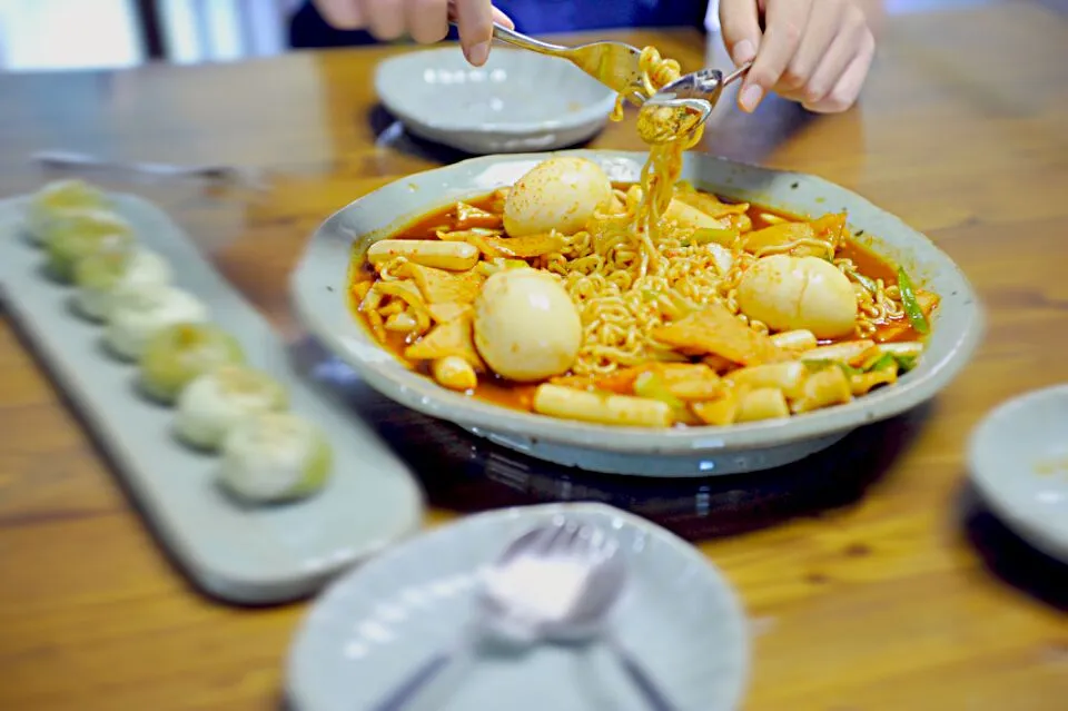 떡볶이 stir-fried rice cake in hot sauce with ramen-noodles|제니 [Jenny]さん