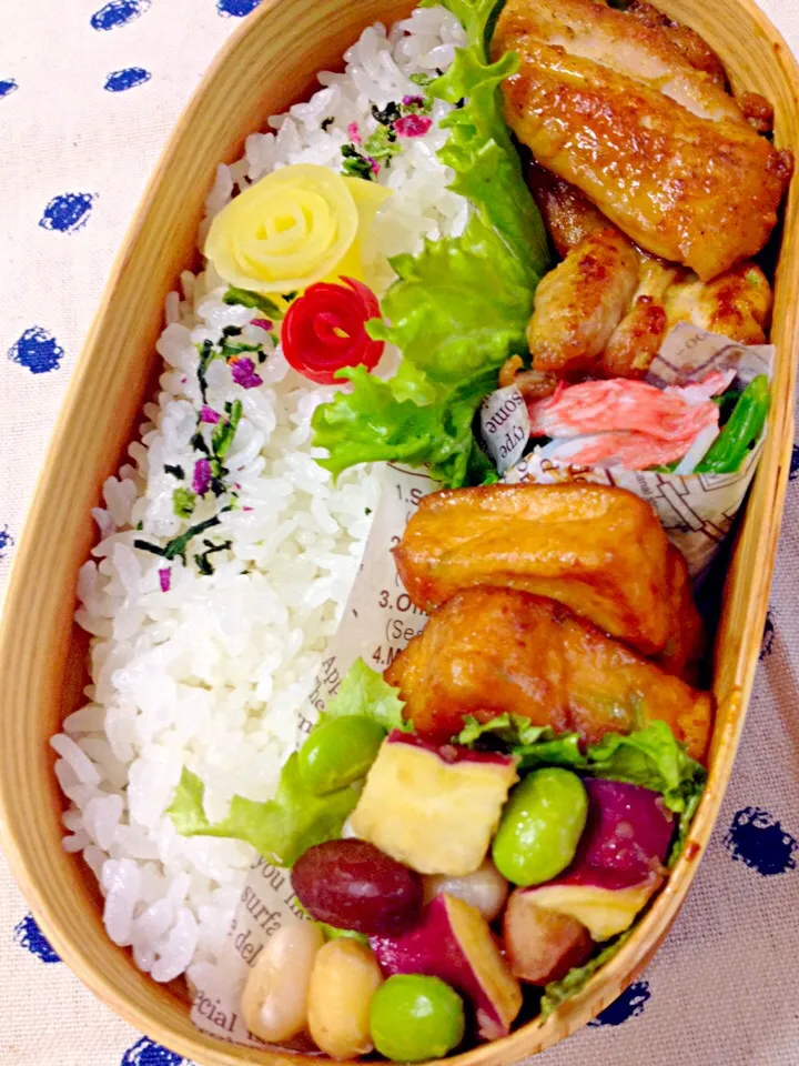 チキンのスパイス弁当〜沢庵の薔薇？|soraさん