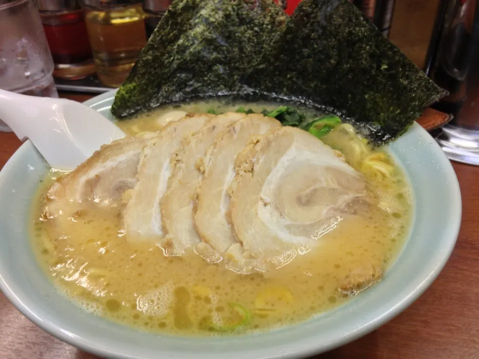 Snapdishの料理写真:チャーシューメン醤油850円|PegaOさん