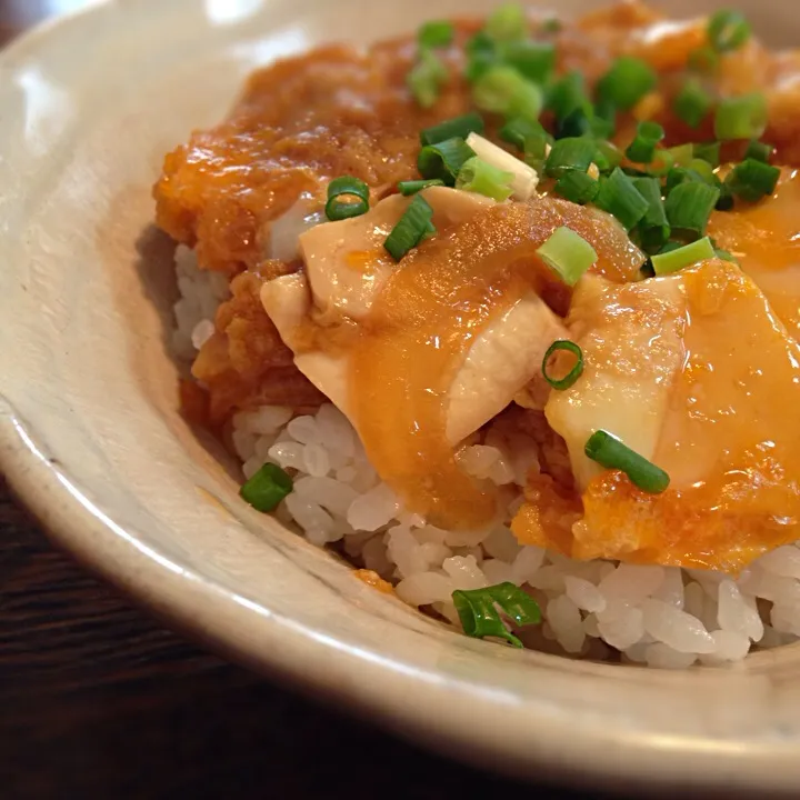 豆腐と天かすの卵とじ丼|にゃふ。さん