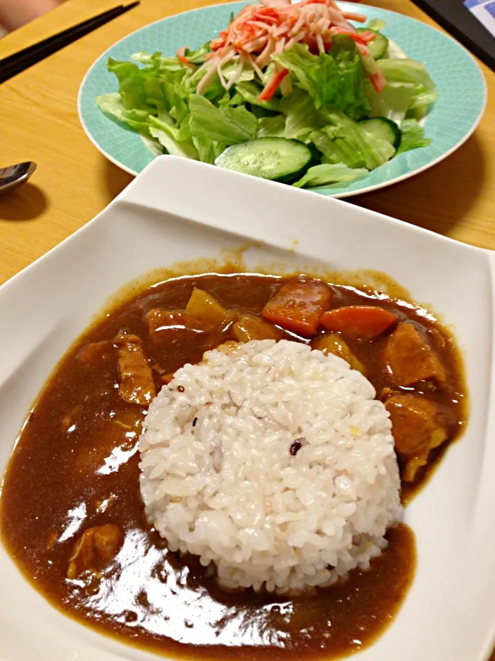 夜もカレーです。あとサラダ。|liccaさん