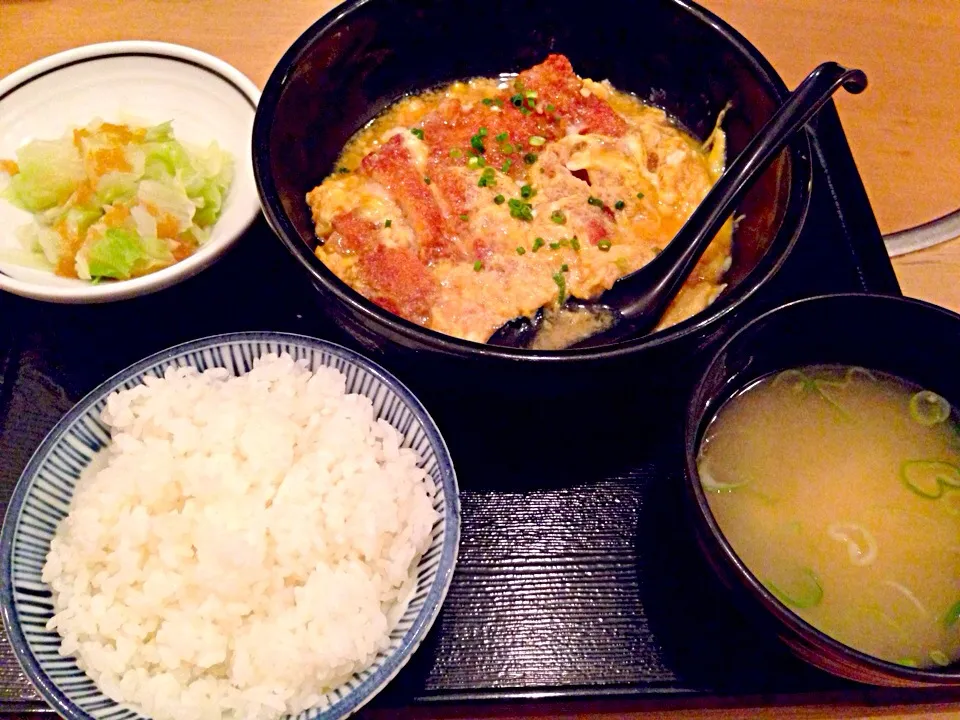 蟻月の鷄カツ煮定食|Yukaさん