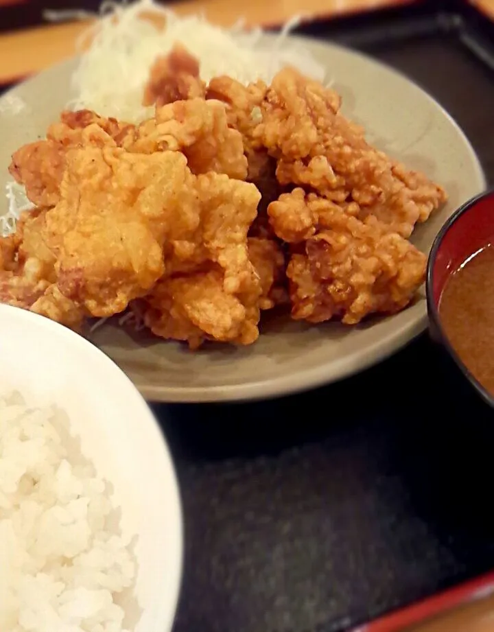 山盛り唐揚げ定食|平原知宏さん