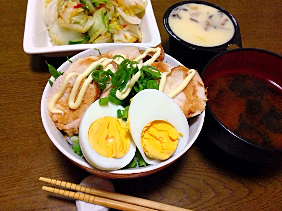 🍀ひろ🍀さんの鶏チャーシュー丼|パンダ母さん🐼さん