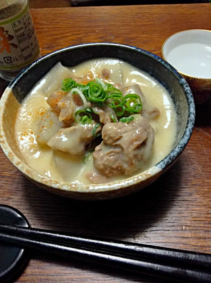 どて焼き! 大阪名物(*☻-☻*)     Rick さんお待たせ！白味噌仕立てで。Mr. Rick Chan' s request,  Tendon Stew Osakan Style. using white miso paste. Sake or Beer?|yorikoさん