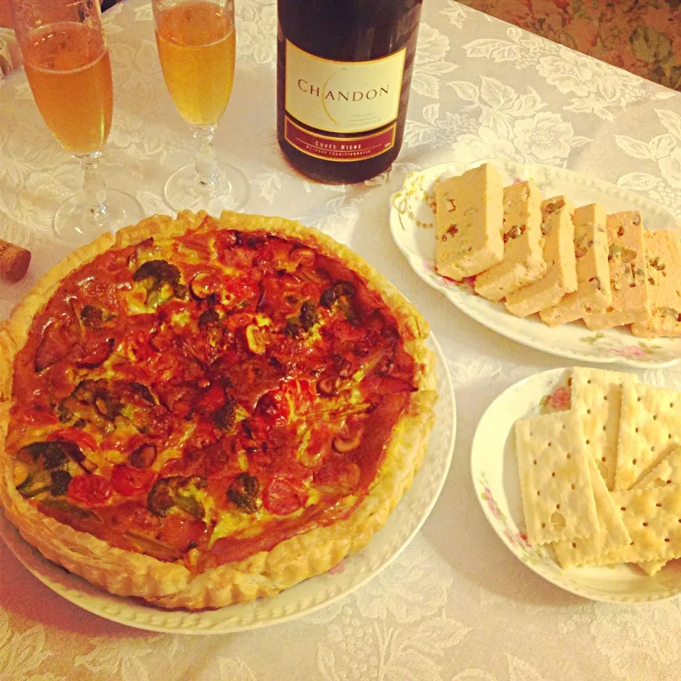 Snapdishの料理写真:Quiche and terrine|Nanako Oyamadaさん