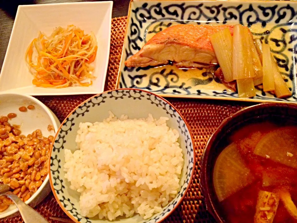 どうしても食べたかった金目鯛の煮付けがメインな今日の夕食。|松浦有里さん