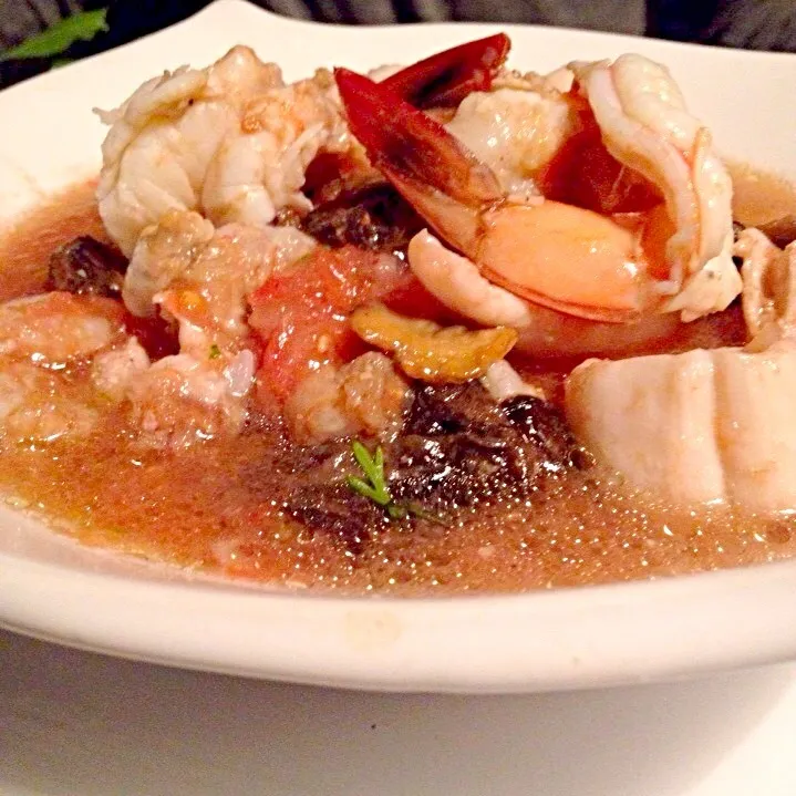 Ecuadorian seafood in broth|virginia frasseさん