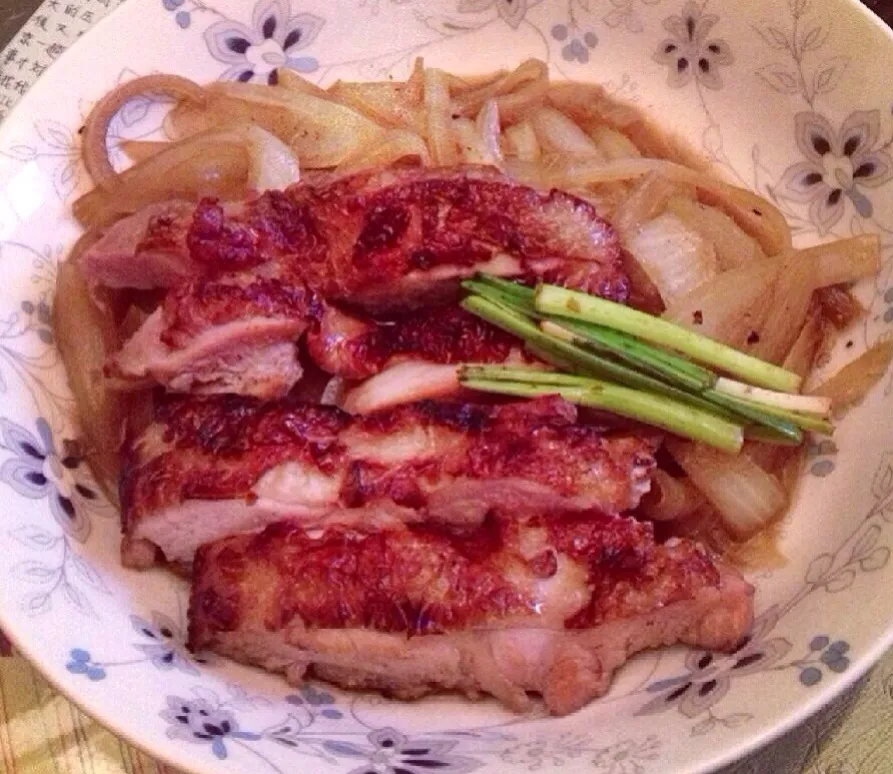 Snapdishの料理写真:香煎雞腿排炒洋蔥|coco～delicious❤️さん