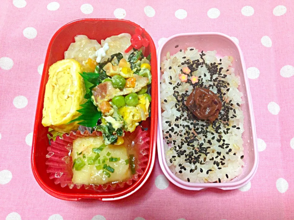 ほうれん草と小松菜の卵とじ弁当♡|あきこさん