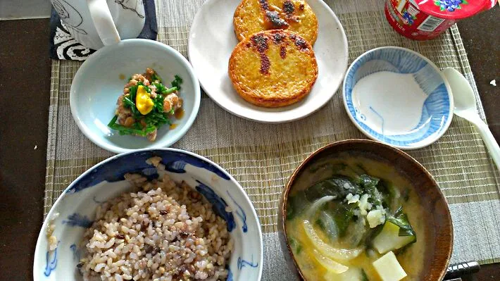 さつま揚げ&納豆&じゃがいもの味噌汁|まぐろさん