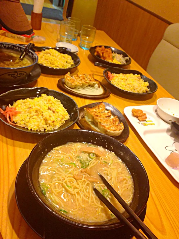 Ramen,gyosa,karage,chahang|Glaiza Yanaさん